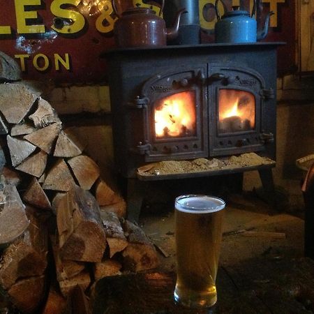 The Nags Head Inn Abercych Exteriér fotografie